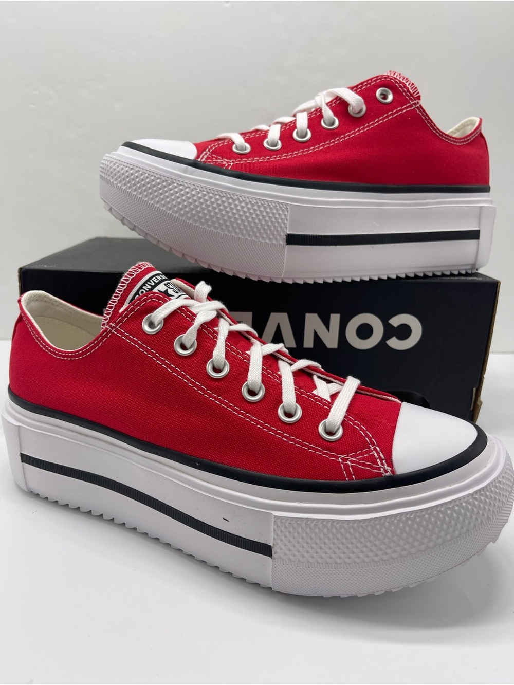 Converse Men’s CTAS LIFT DOUBLE STACK OX
RED/BLACK/WHITE Platform Sneakers